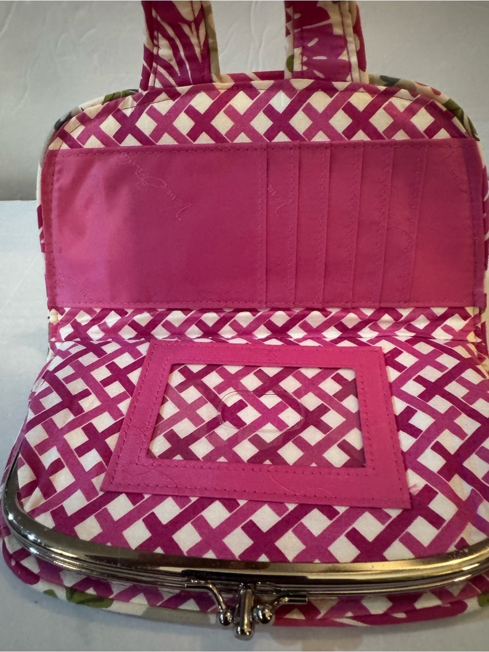 Vera Bradley Frame Wallet In The Retired Priscilla Pink Floral Pattern - Picture 3 of 7